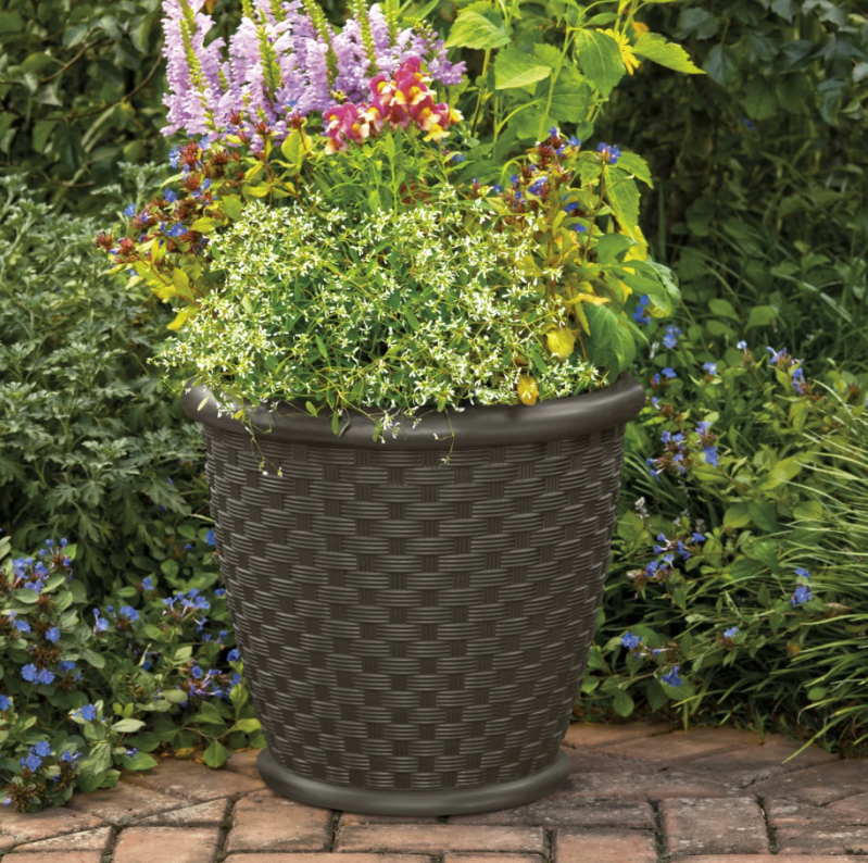 Indoor/Outdoor Lightweight Resin Wicker Design Flower Planters - Set of 2