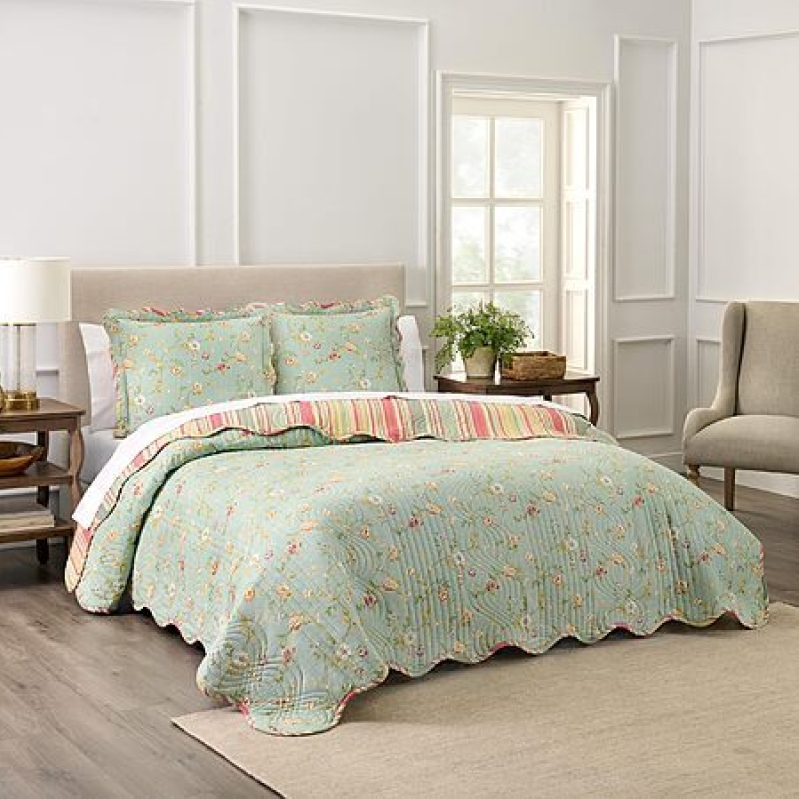 Waverly Garden Glitz Reversible Quilt Set – King/Cal King – $212.49 + $10.62 Amazon Credit