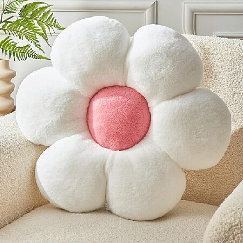 Deal: Vdoioe Daisy Shaped Throw Pillow – Cozy Accent for $7.49