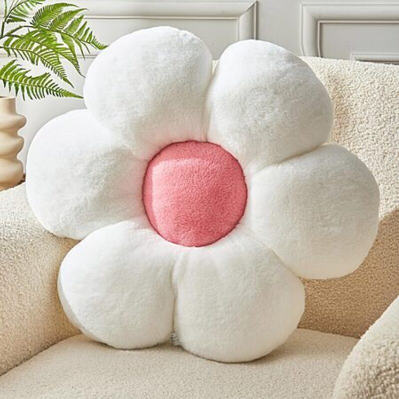 Deal: Vdoioe Daisy Shaped Throw Pillow – Cozy Accent for $7.49
