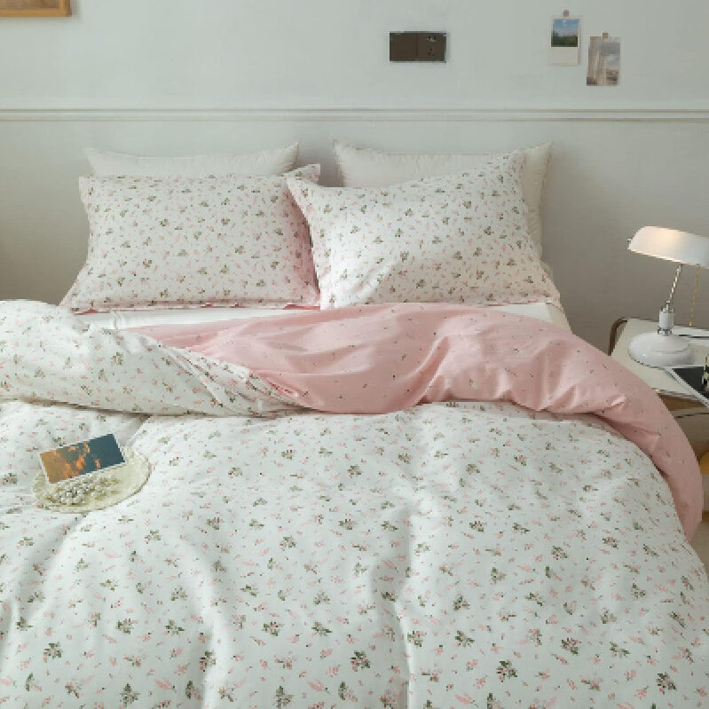 Elegant Floral Queen Size Bedsheet Set
