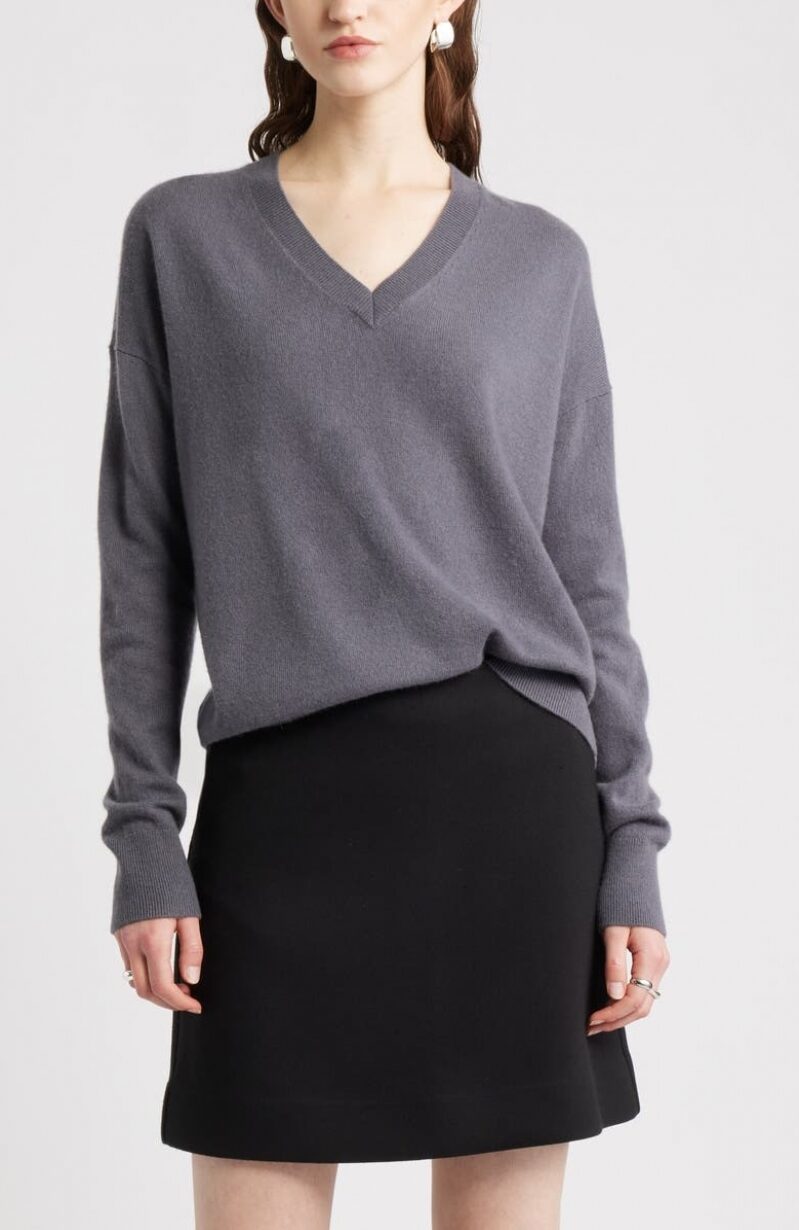 Nordstrom V-Neck Cashmere Sweater - Premium Comfort at a Fraction of the Price