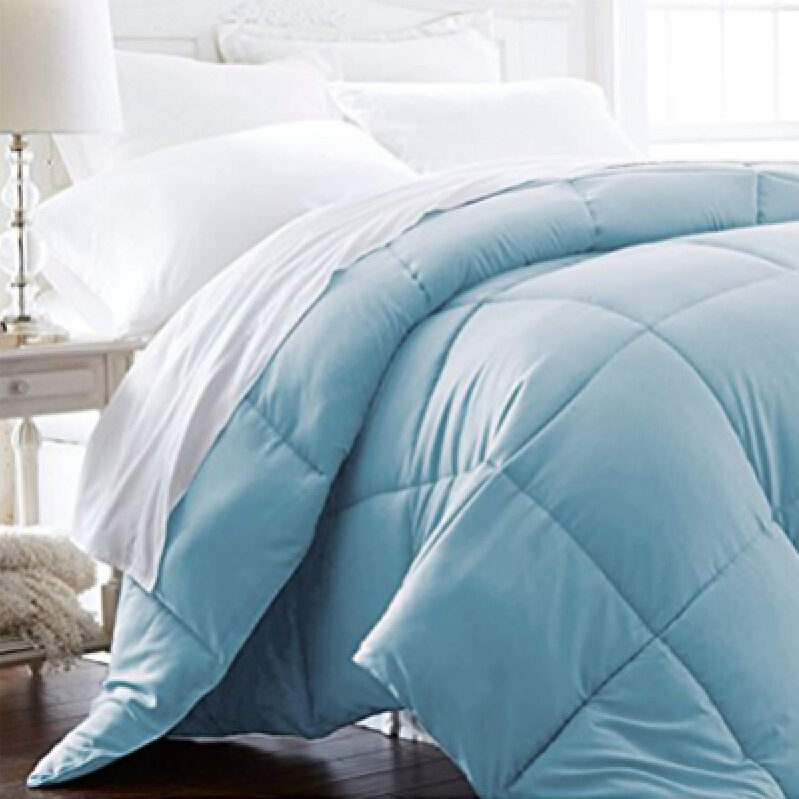 Lightweight Down Comforter - Ultimate Comfort for Year-Round Use