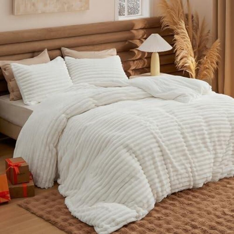 Queen Size 3-Piece Plush Comforter Set - 66% OFF