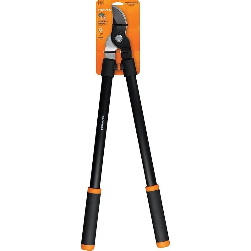 Fiskars 28-in Heavy Duty Sharp Bypass Steel Blade Loppers - Ultimate Yard Care