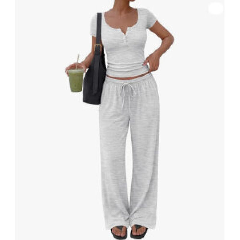 Elegant and Comfortable 2-Piece Set for Women - Stylish and Practical