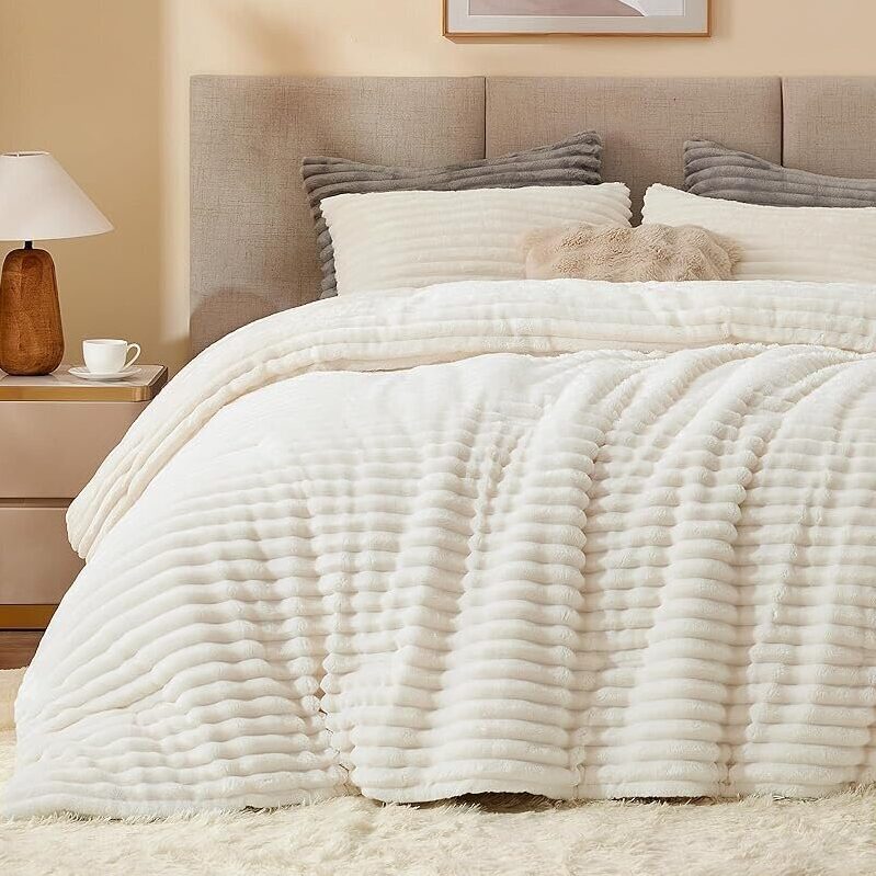 BEDELITE Fleece Queen Comforter Set with 2 Pillow Cases - Ultra Soft & Cozy