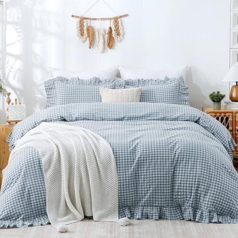 50% OFF: Breathable Cotton Bedding Set - Classic Gingham Design