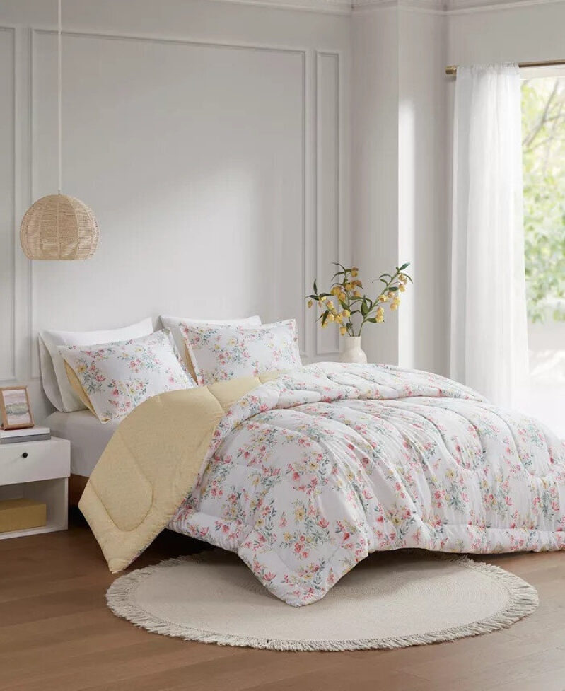Double-Sided Comforter and Pillowcase Set - Floral & Plaid Design