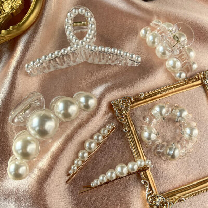 Elegant Pearl Hair Clips - Versatile and Chic
