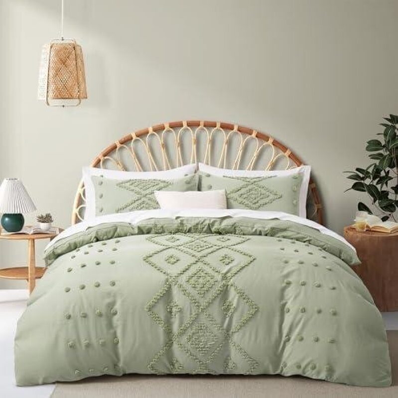 Elegant Sage Green Bedding Set with Embellishments - Perfect for Cozy Nights