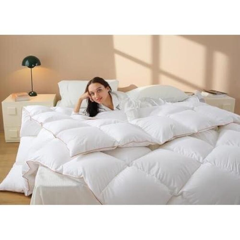 Whole Season Medium-Thick Down Comforter with White Duck Down Filling