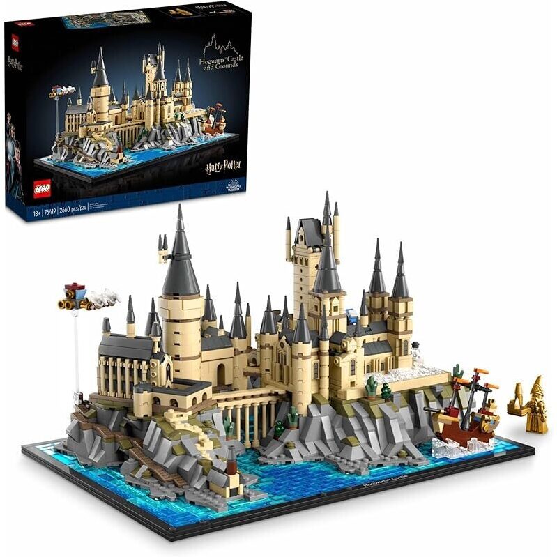 LEGO Harry Potter Hogwarts Castle and Grounds Building Set - Ultimate Collector's Edition