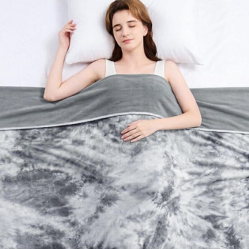 Topcee 50x70-inch Microfiber Q-Max 0.5 Cooling Throw Blanket
