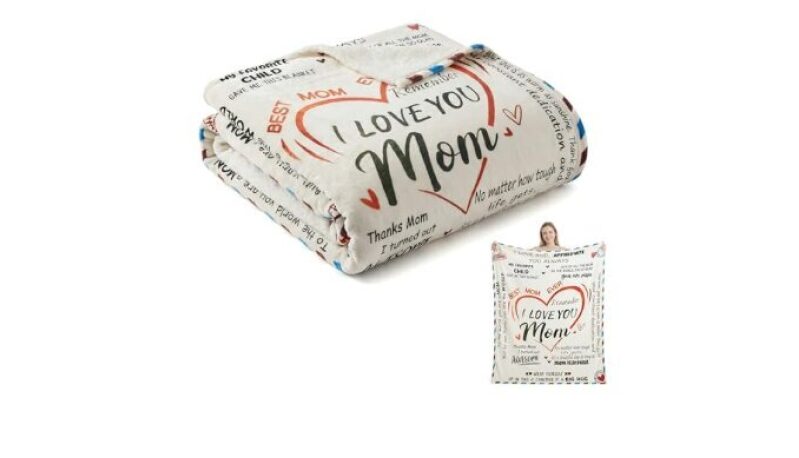 Super Soft Throw Blanket for Mother's Day: Ultimate Comfort and Appreciation