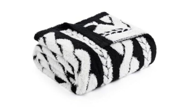 Amélie Home Knit Throw Blanket - Luxuriously Soft and Stylish