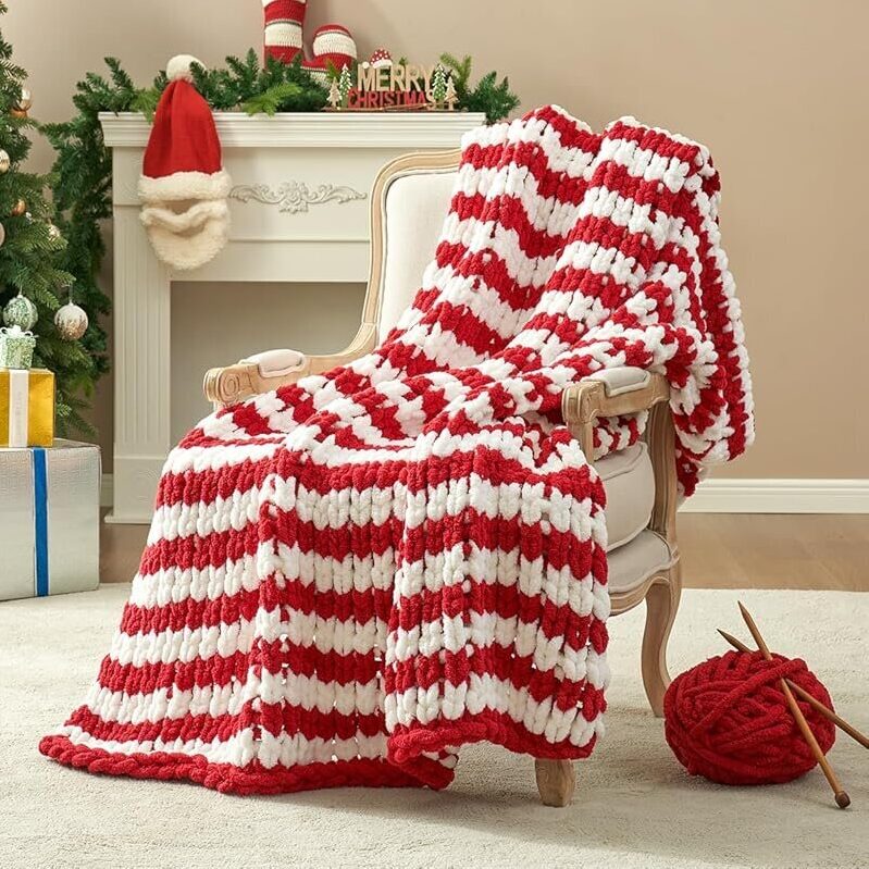 Amelie Home Chunky Knit Throw Blanket for Couch - Cozy and Stylish