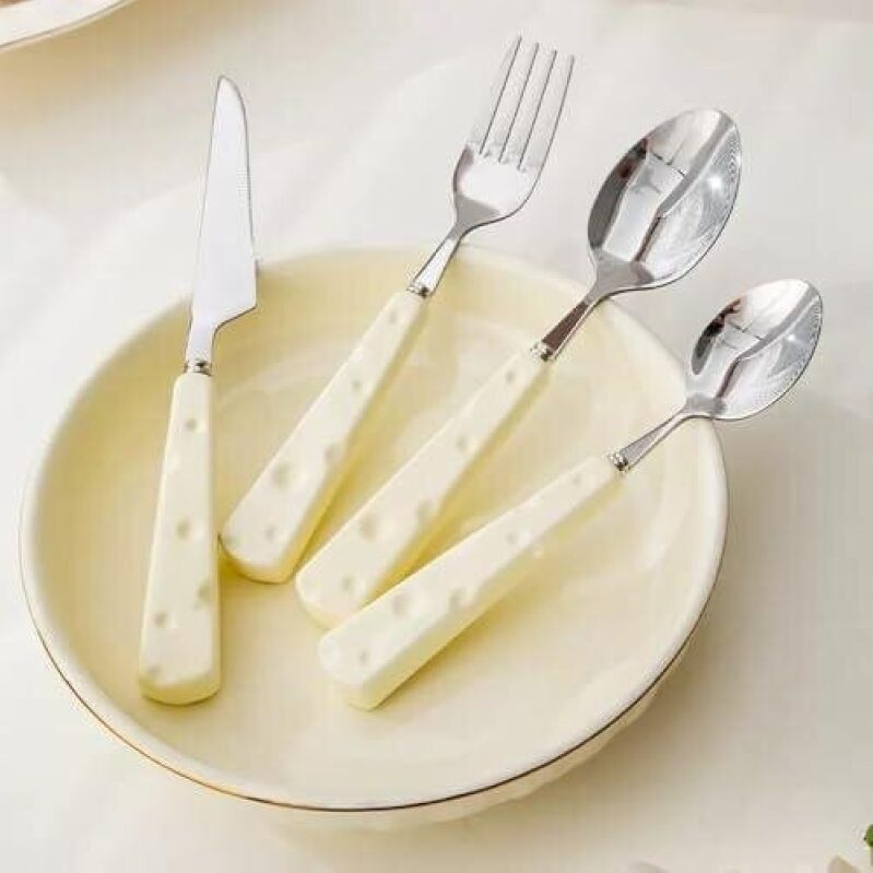 Affordable 4-Piece Cutlery Set with Unique Design, 50% Discount
