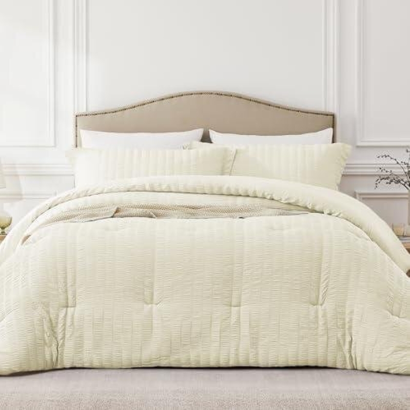 Whole Year 3-Piece Comforter Set with 90x90 Cover - 50% Discount