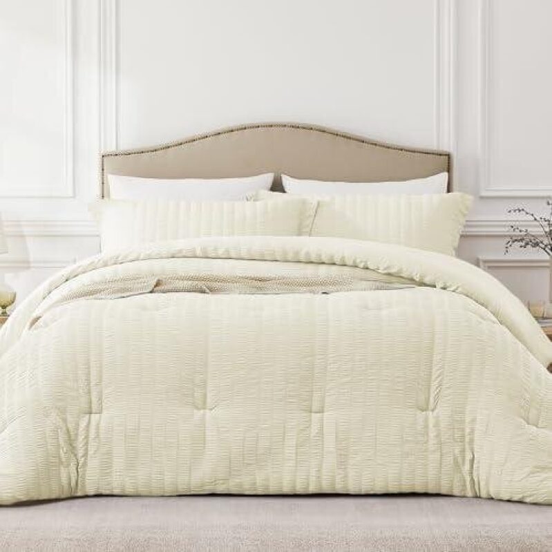 Whole Year 3-Piece Comforter Set with 90x90 Cover - 50% Discount
