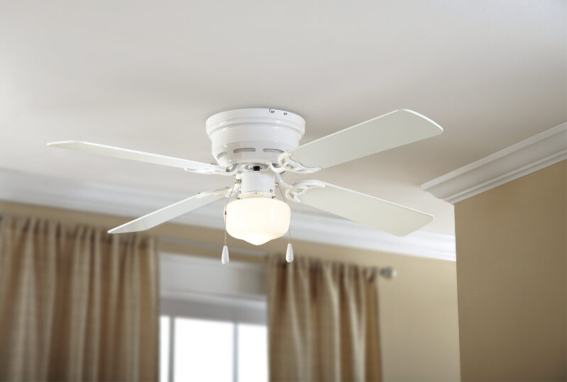 Mainstays 42-inch Hugger Metal Indoor Ceiling Fan with Light - Smart and Efficient Cooling