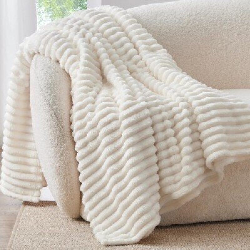 Luxury 3D Ribbed Flannel Blanket - Ultimate Comfort