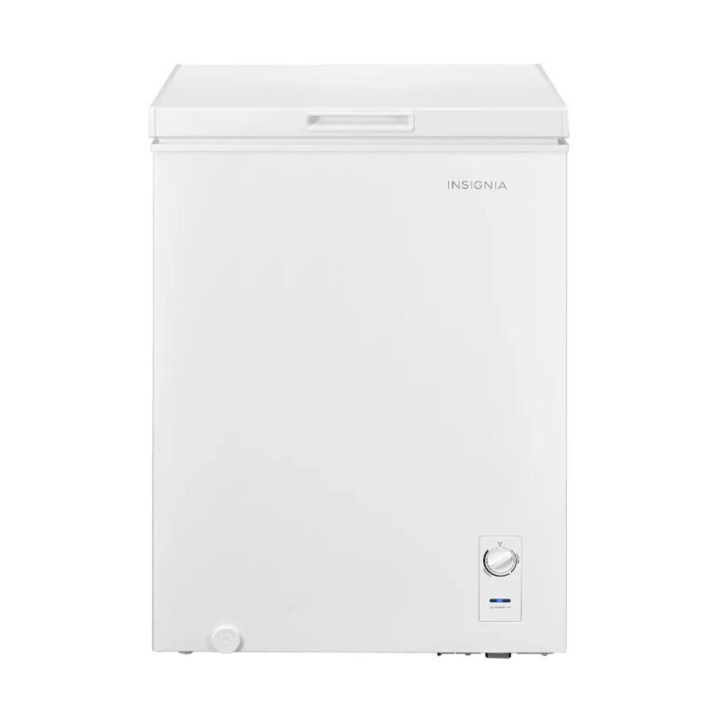 Insignia 5 cu. ft. Chest Freezer - Smart Storage Solution