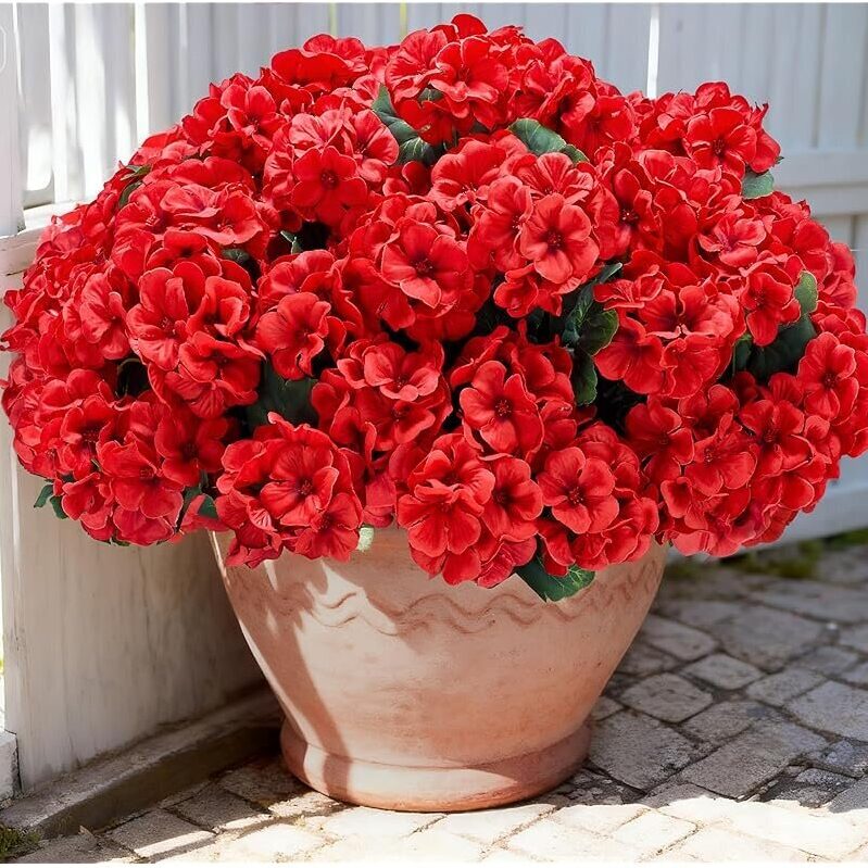 Durable Outdoor Artificial Geranium Flowers - UV Resistant, 6 Pack