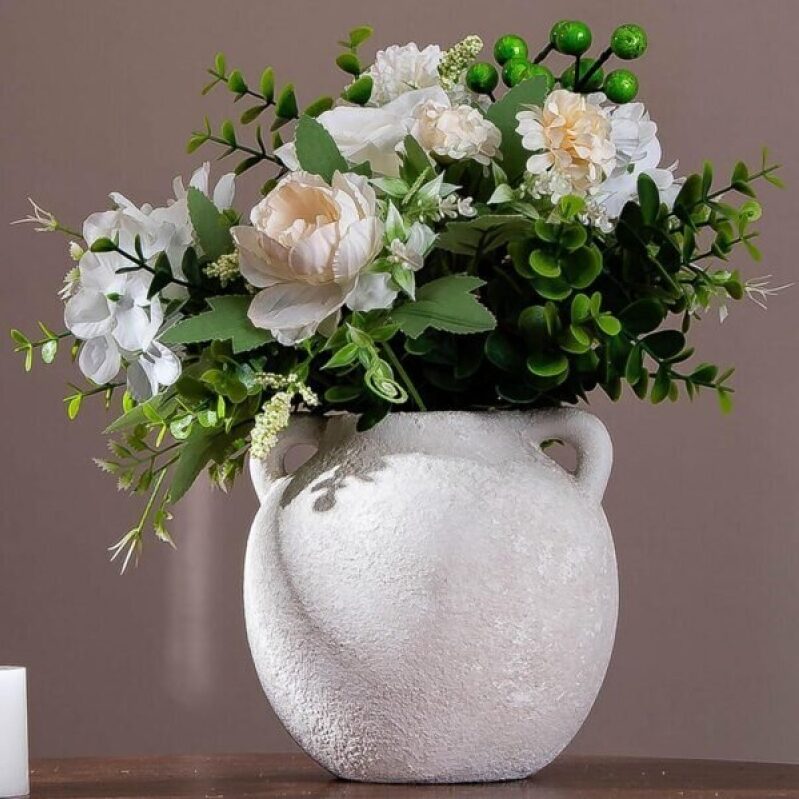 Elegant White Ceramic Vase for Stunning Flower Arrangements - 50% Off