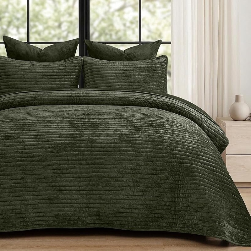 PHF Luxury Velvet Quilt Set - King Size, 108-in x 92-in