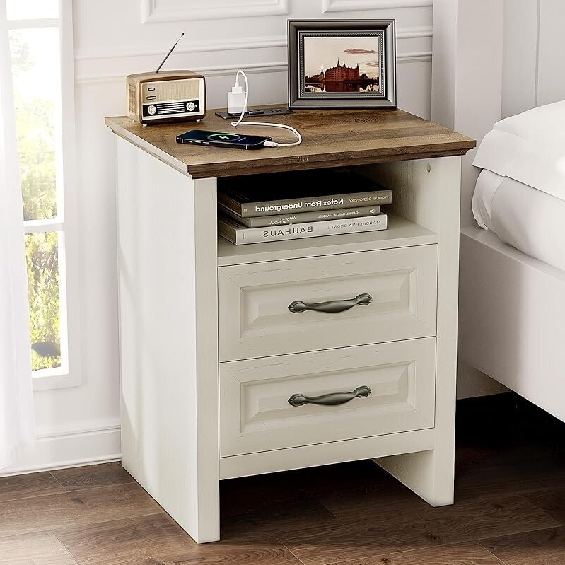 Pipishell Night Stand with Charging Station - Farmhouse Charm