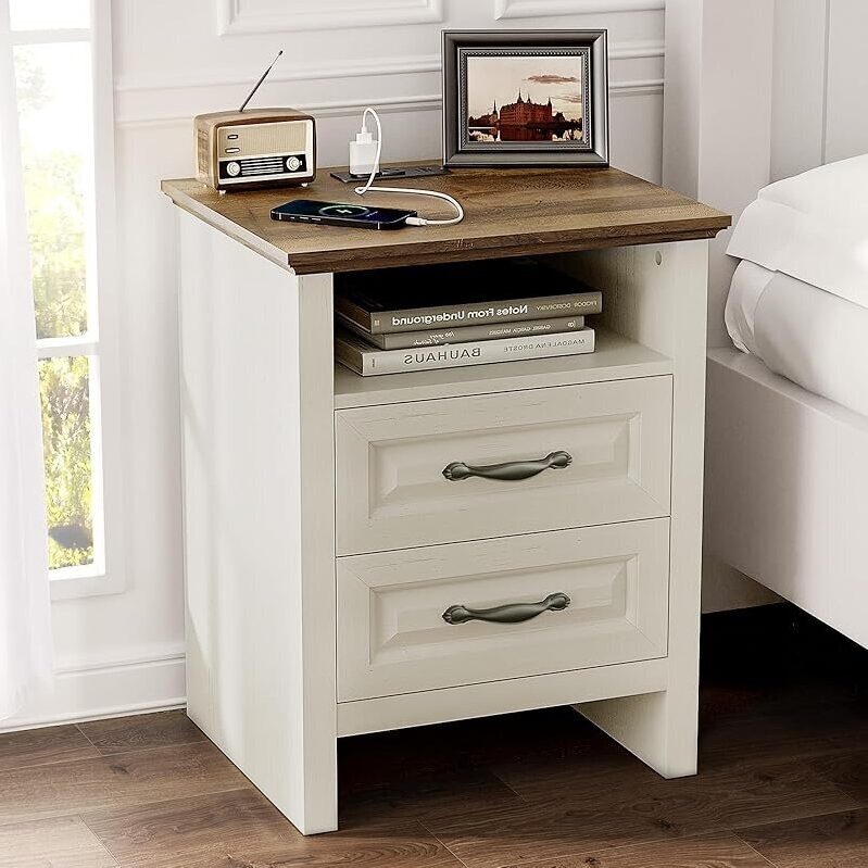 Pipishell Night Stand with Charging Station - Farmhouse Charm