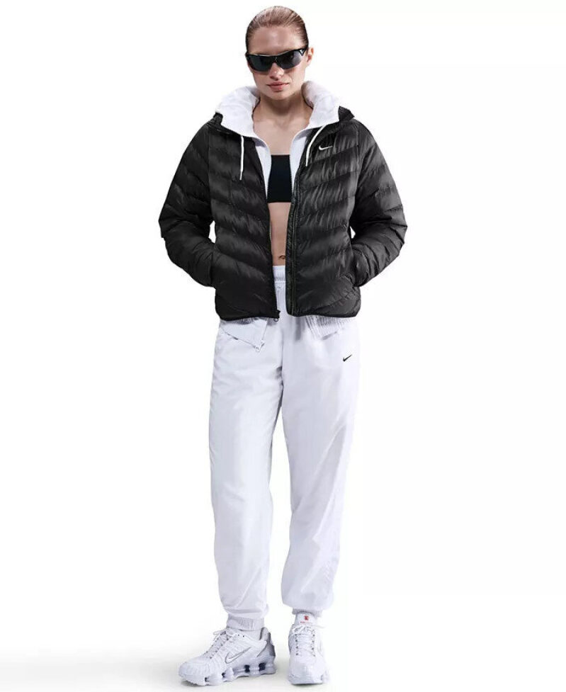 Grab the Deal on Nike Therma-FIT Women's Hooded Warmth Jacket