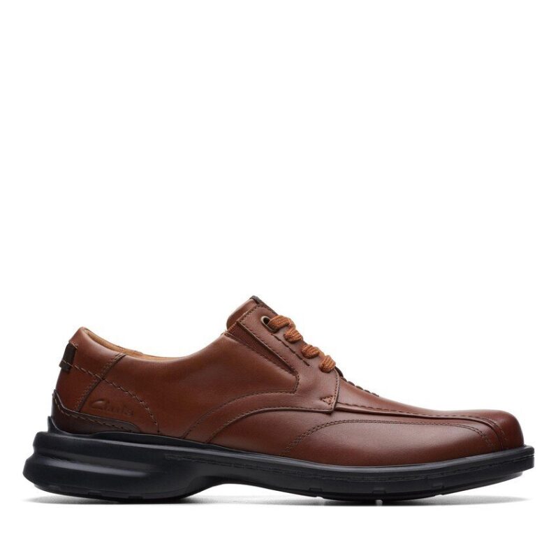 Clarks Gessler Lace Brown Leather Dress Shoes for Men - Comfort Meets Style