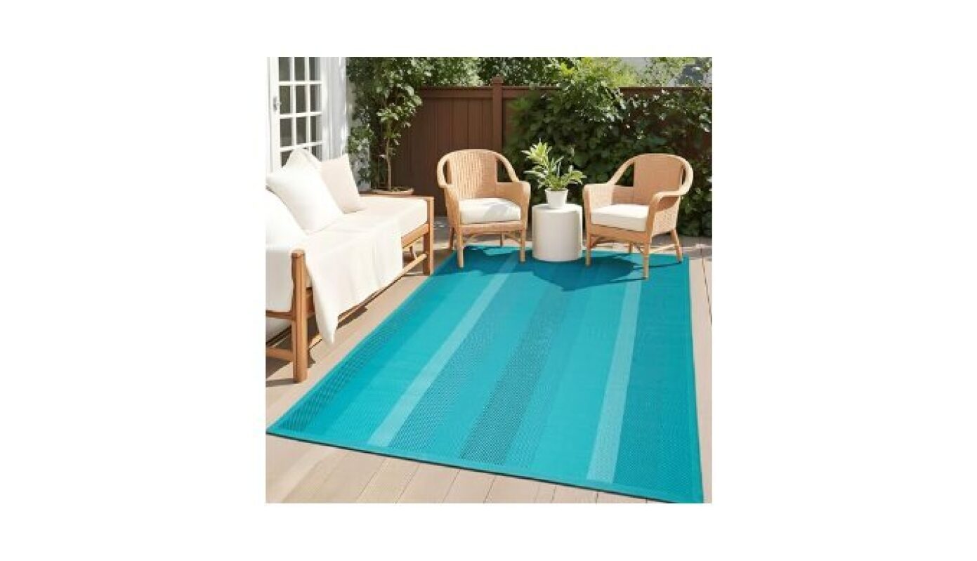 Portable Plastic Straw Camping Rug - 8' x 10' Reversible Outdoor Rug