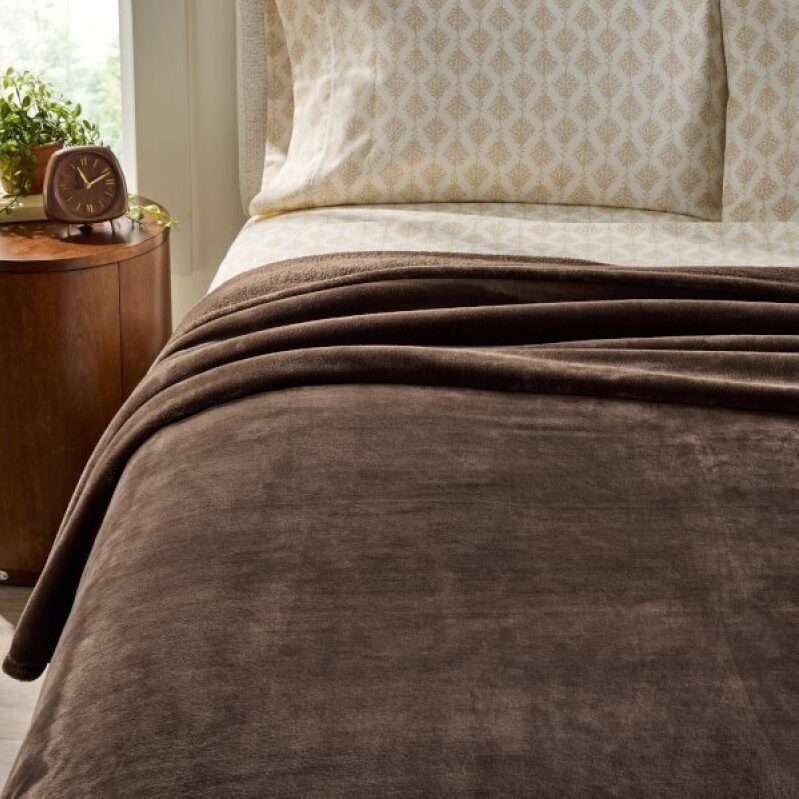 Luxurious Velvet Plush Blanket - Full/Queen Size