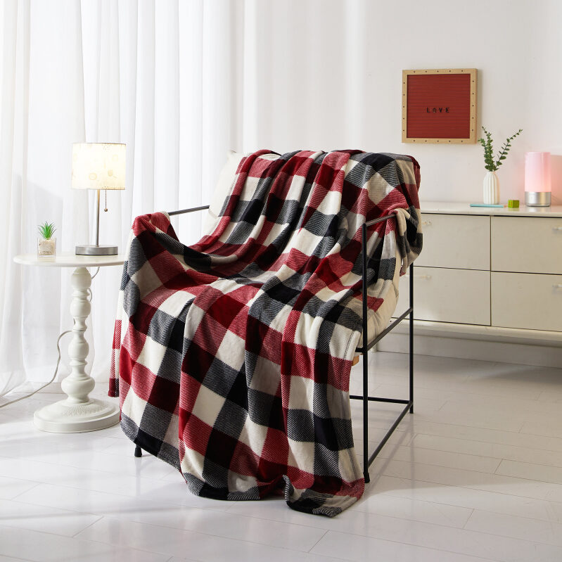 Mainstays Cozy Plush Throw Blanket - Ultimate Comfort & Sustainability